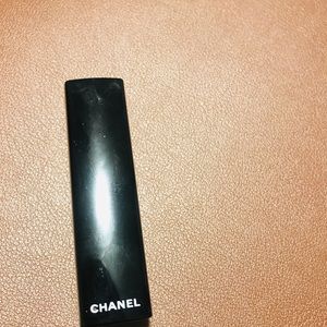 CHANEL Makeup - Chanel Rouge Allure Velvet #42 (L’ECLATANTE) CHANEL Makeup - Chanel Rouge Allure Velvet #42 (L’ECLATANTE)